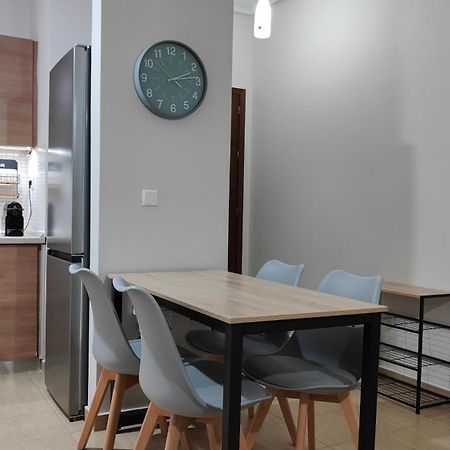 Rock&Roll 1 - Modern apartment in Trikala Exteriör bild