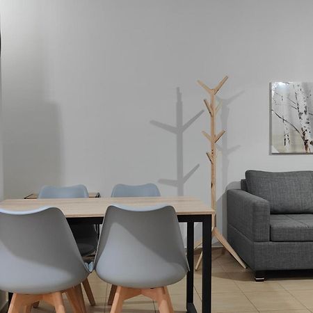 Rock&Roll 1 - Modern apartment in Trikala Exteriör bild